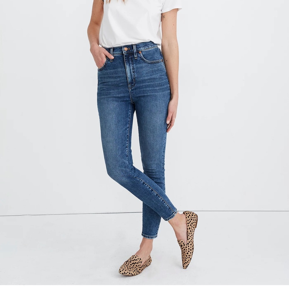 11" High-Rise Skinny Jeans in Longridge Wash